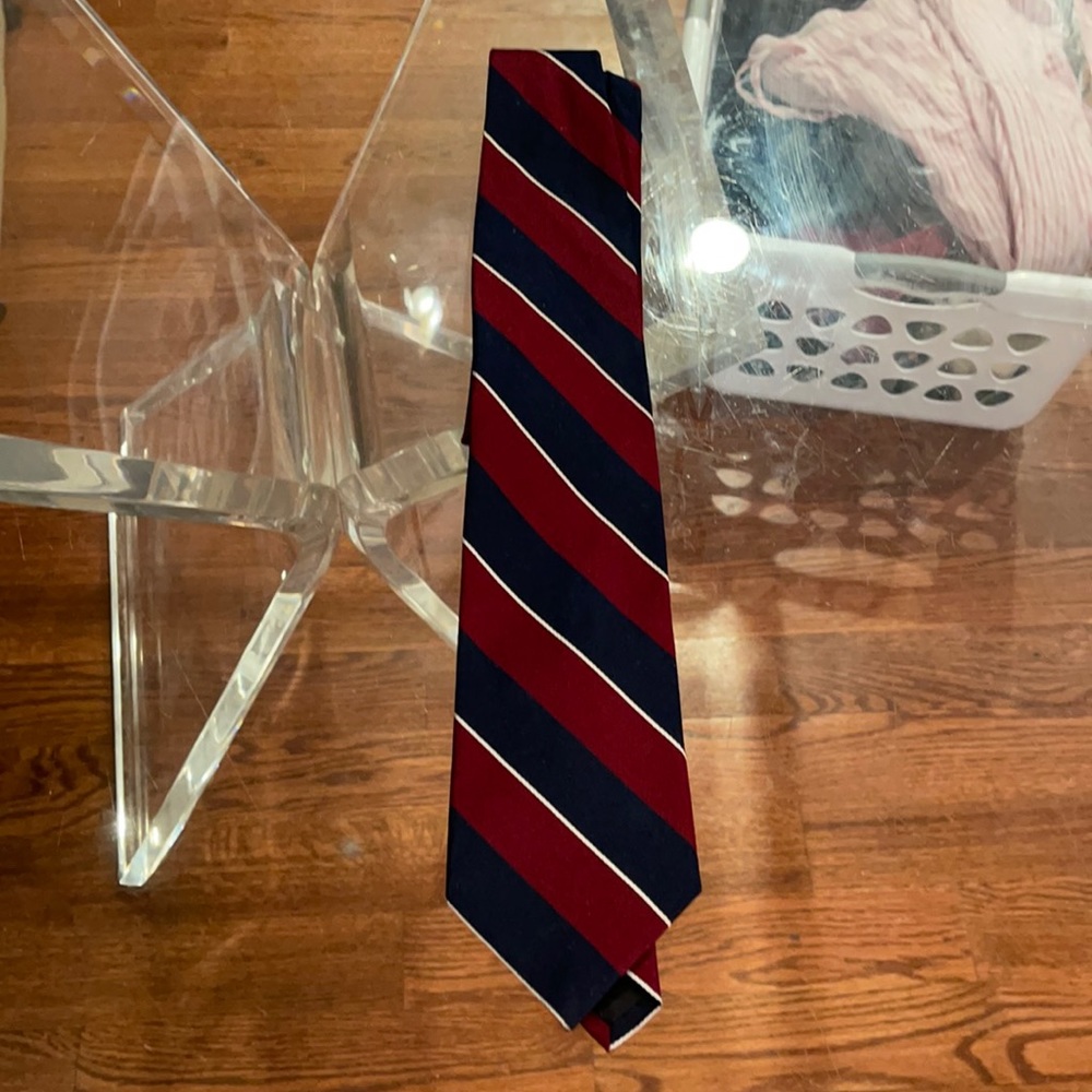 Lord & Taylor Men’s Shop black with red tie